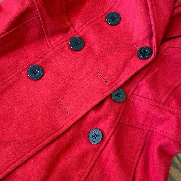 Guess Los Angeles 1981 Wool Blend Coat Size Medium Cherry Red Thick Collared EUC - Picture 6 of 11